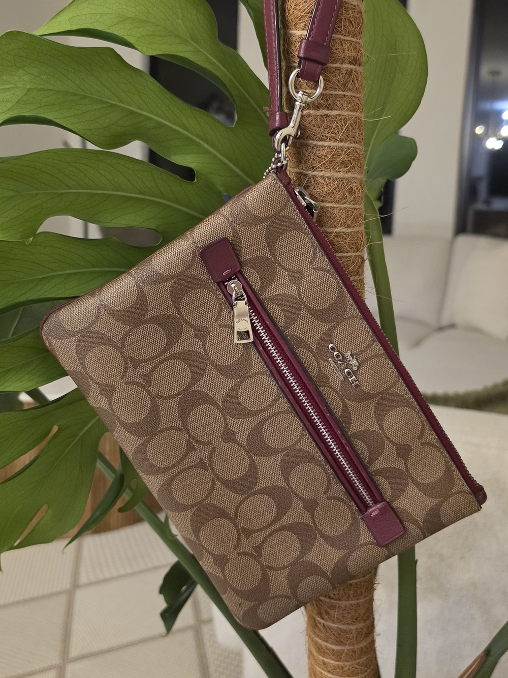 Coach Pouch In Signature Canvas